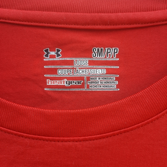 Under Armour Loose Heat Gear Red Short Sleeve Shirt Size Small - Picture 2 of 4